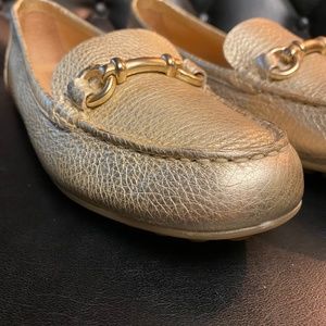 Born Magnolia 7M Women’s Metallic Gold Leather Loafer